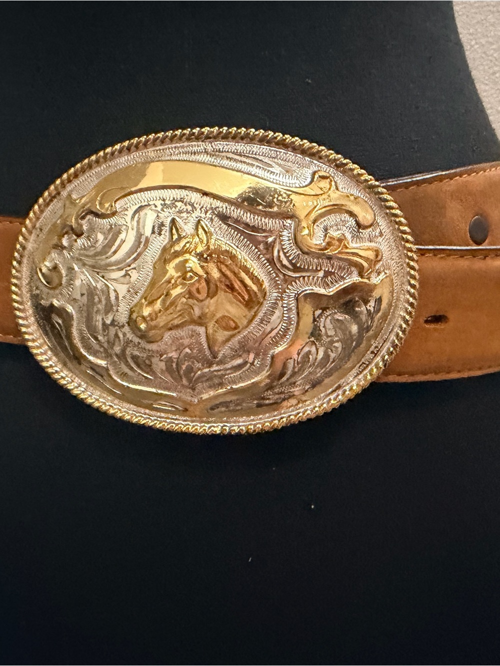 Classic Brown Leather Belt with Subtle Stitching - Picture 2 of 7